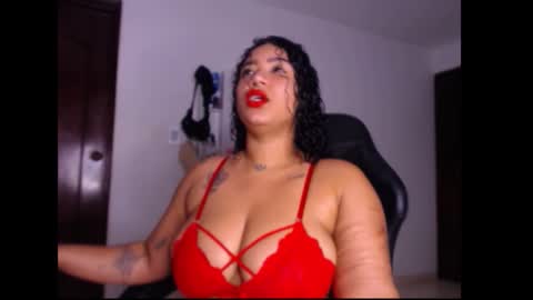 Snapshot of leslycarsson chatting on 12/20/25, 01:56 lesly online show from 12/20/25, 01:56