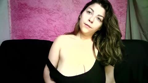 Snapshot of leslymoon90 chatting on 01/06/26, 12:58 Lesly moon online show from 01/06/26, 12:58