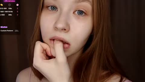 Snapshot of leslyshie chatting on 06/14/26, 06:32 Alice online show from 06/14/26, 06:32