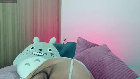 Snapshot of leslystone_ chatting on 12/02/25, 04:18 Lesly online show from 12/02/25, 04:18