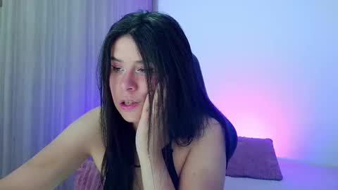 Snapshot of leslystone_ chatting on 03/11/26, 09:32 Lesly online show from 03/11/26, 09:32