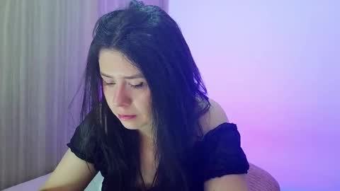Snapshot of leslystone_ chatting on 04/22/26, 01:23 Lesly online show from 04/22/26, 01:23