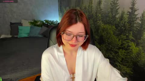 Snapshot of lessi_grace chatting on 05/03/26, 01:00 Lessi online show from 05/03/26, 01:00