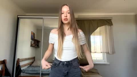 Leslie online show from 04/16/26, 10:38