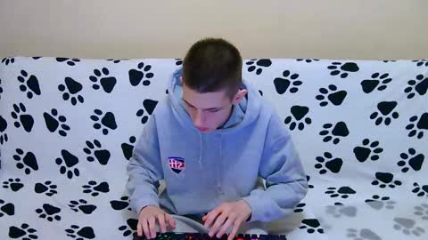 Snapshot of lester_broo chatting on 04/19/26, 10:23 lester_broo online show from 04/19/26, 10:23