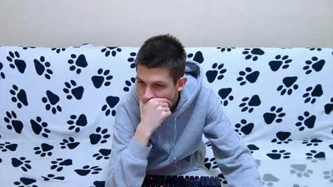 Snapshot of lester_broo chatting on 05/10/26, 10:37 lester_broo online show from 05/10/26, 10:37
