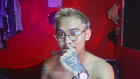 Snapshot of lesteryooo chatting on 04/01/26, 01:41 lesteryooo online show from 04/01/26, 01:41