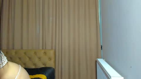 Snapshot of lesyaliss chatting on 05/16/26, 08:18 lesyaliss online show from 05/16/26, 08:18