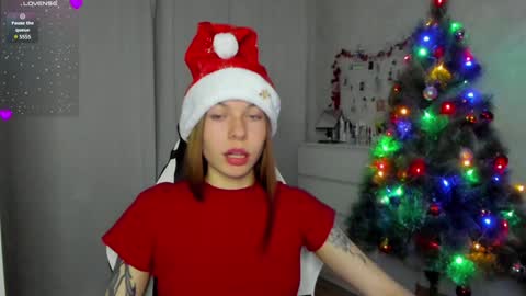 Snapshot of let_me_seee chatting on 12/24/24, 04:00 Fiona online show from 12/24/24, 04:00