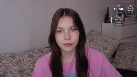 Snapshot of let_me_seee chatting on 10/09/25, 12:25 Fiona online show from 10/09/25, 12:25