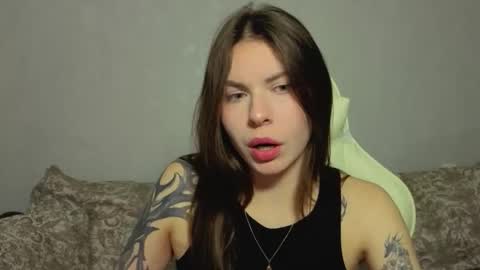 Snapshot of let_me_seee chatting on 02/14/26, 06:26 Fiona online show from 02/14/26, 06:26