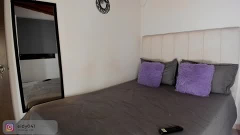 Snapshot of leticiaroldan chatting on 01/17/26, 12:26 Leticia online show from 01/17/26, 12:26