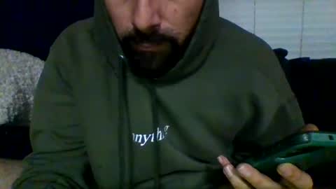 Snapshot of letithang24 chatting on 12/18/25, 04:07 letithang24 online show from 12/18/25, 04:07