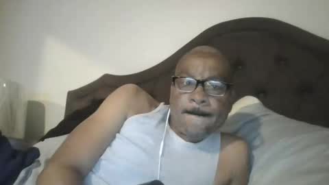 letmegetsum2 online show from 05/27/26, 09:06