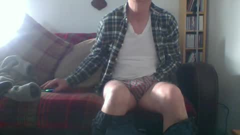 Snapshot of letmestrip chatting on 02/16/25, 10:54 paul online show from 02/16/25, 10:54