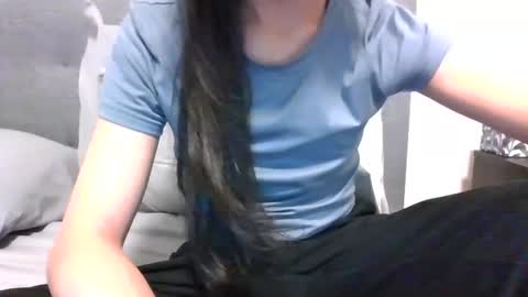 Snapshot of lets_play143 chatting on 10/18/25, 01:41 lets_play143 online show from 10/18/25, 01:41