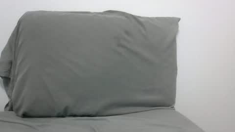 lets_play143 online show from 06/25/26, 06:07