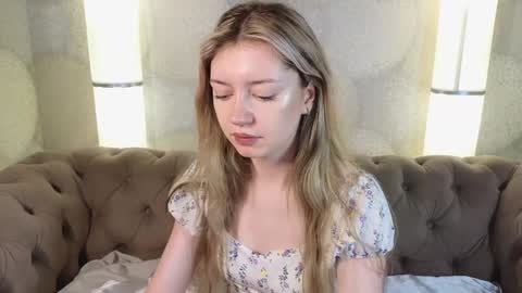 Snapshot of lettablush chatting on 01/09/25, 12:30 letta online show from 01/09/25, 12:30