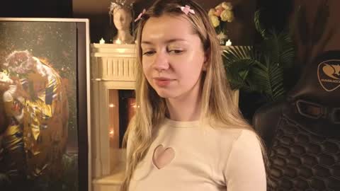 Snapshot of lettablush chatting on 01/18/25, 06:32 letta online show from 01/18/25, 06:32