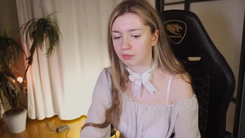 Snapshot of lettablush chatting on 01/24/25, 06:46 letta online show from 01/24/25, 06:46