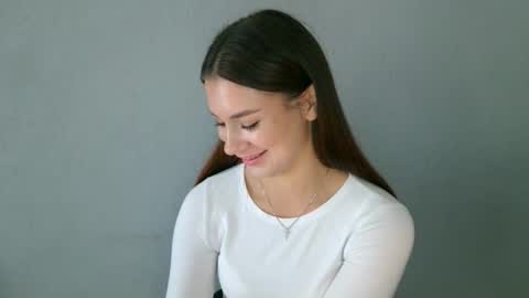 Snapshot of lette_emily chatting on 09/11/25, 07:19 Emily online show from 09/11/25, 07:19