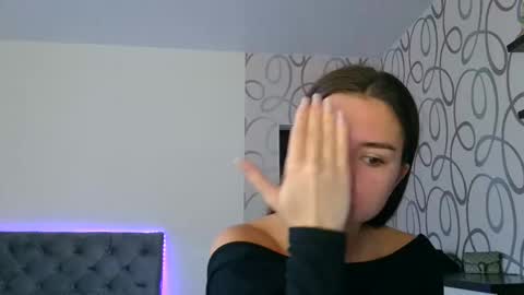 Snapshot of lette_emily chatting on 10/27/25, 07:01 Emily online show from 10/27/25, 07:01