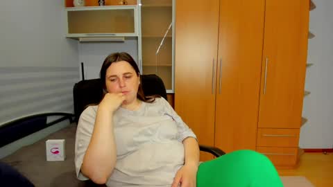 Naomi online show from 06/05/26, 06:52