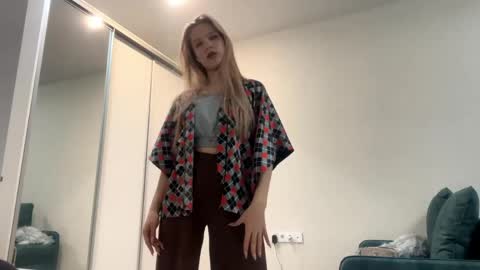Snapshot of lettieharkin chatting on 04/21/26, 01:17 Kate online show from 04/21/26, 01:17