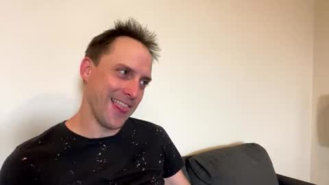 Snapshot of lettucespice chatting on 09/19/25, 11:38 lilithgaze online show from 09/19/25, 11:38
