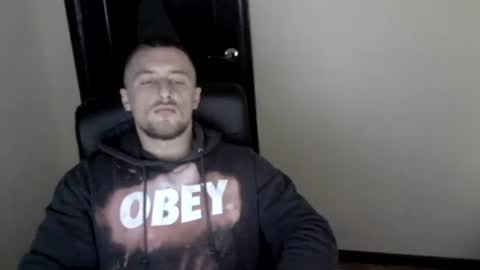 Snapshot of lev1ngston chatting on 12/23/24, 07:41 lev1ngston online show from 12/23/24, 07:41