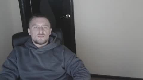 Snapshot of lev1ngston chatting on 12/29/24, 02:52 lev1ngston online show from 12/29/24, 02:52