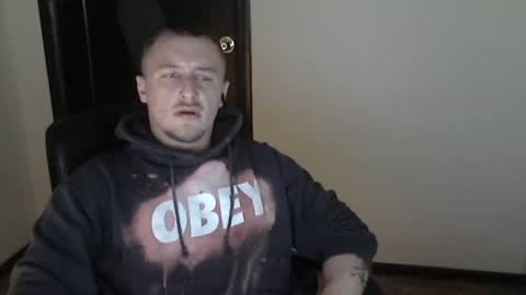 Snapshot of lev1ngston chatting on 01/12/25, 10:01 lev1ngston online show from 01/12/25, 10:01