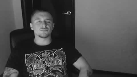 Snapshot of lev1ngston chatting on 01/13/25, 11:27 lev1ngston online show from 01/13/25, 11:27