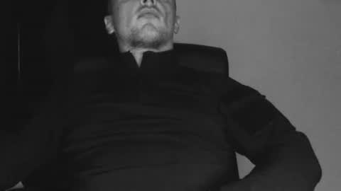 Snapshot of lev1ngston chatting on 09/09/25, 10:09 lev1ngston online show from 09/09/25, 10:09