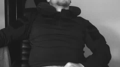 Snapshot of lev1ngston chatting on 09/30/25, 07:46 lev1ngston online show from 09/30/25, 07:46