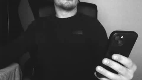 Snapshot of lev1ngston chatting on 09/30/25, 11:54 lev1ngston online show from 09/30/25, 11:54