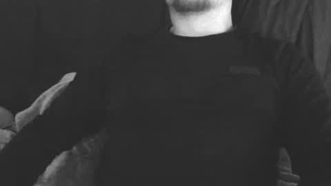 Snapshot of lev1ngston chatting on 10/05/25, 11:35 lev1ngston online show from 10/05/25, 11:35