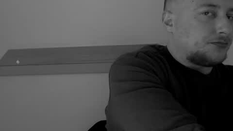 Snapshot of lev1ngston chatting on 03/04/26, 02:01 lev1ngston online show from 03/04/26, 02:01