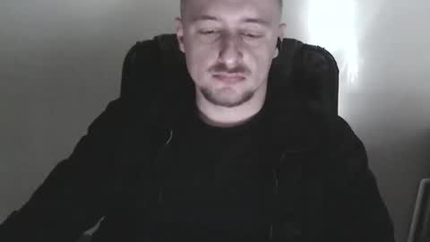 Snapshot of lev1ngston chatting on 04/05/26, 02:03 lev1ngston online show from 04/05/26, 02:03