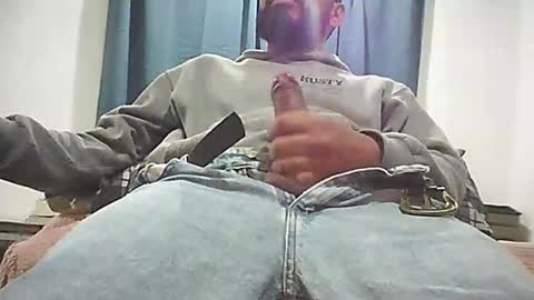 Snapshot of leviatanencasa chatting on 11/03/25, 03:24 leviatanencasa online show from 11/03/25, 03:24