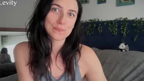 Levity online show from 09/14/25, 06:51