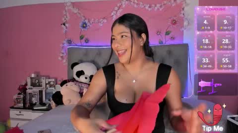 Snapshot of lexa_murphy1 chatting on 02/14/26, 03:03 xiara online show from 02/14/26, 03:03