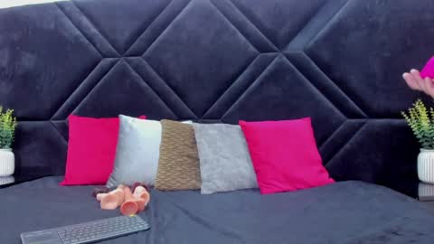 lexa online show from 05/04/26, 08:49