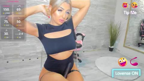 Lexi online show from 10/12/25, 05:39