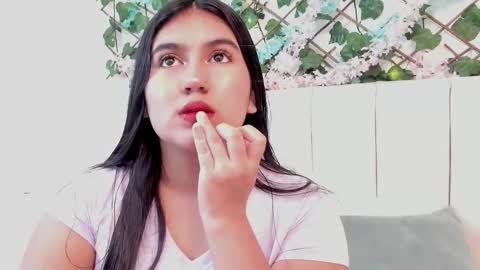 Gabrielle online show from 11/22/25, 10:47