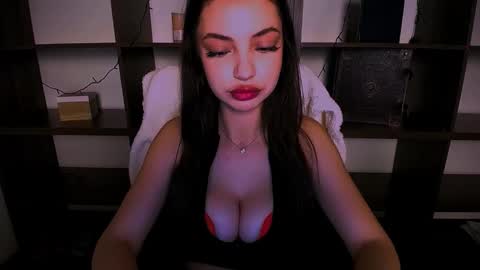 Snapshot of lexi_jos chatting on 12/27/24, 02:43 Alexia online show from 12/27/24, 02:43