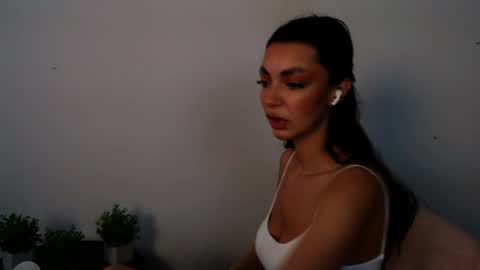 Alexia online show from 06/29/26, 12:16