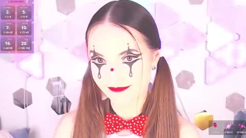 Alexia online show from 09/19/25, 08:27