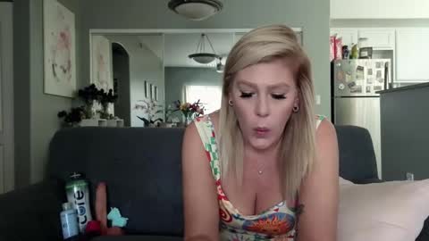 Lexi online show from 09/17/25, 07:15