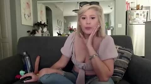 Snapshot of lexi_shocker chatting on 01/12/26, 07:08 Lexi online show from 01/12/26, 07:08